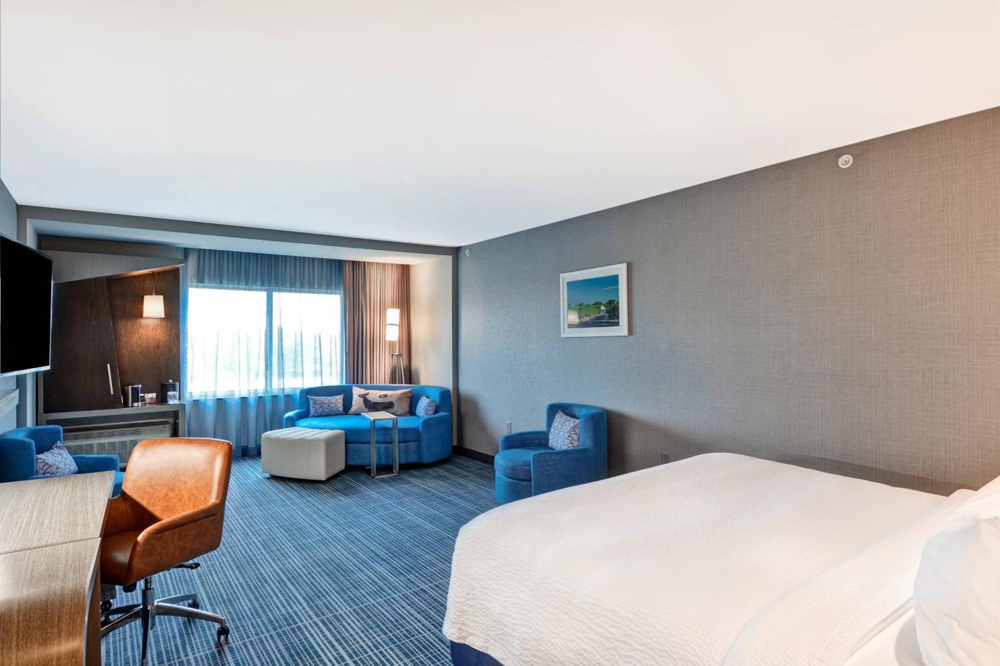 Courtyard By Marriott Long Island Islip/Courthouse Complex Hotel Central Islip Eksteriør billede