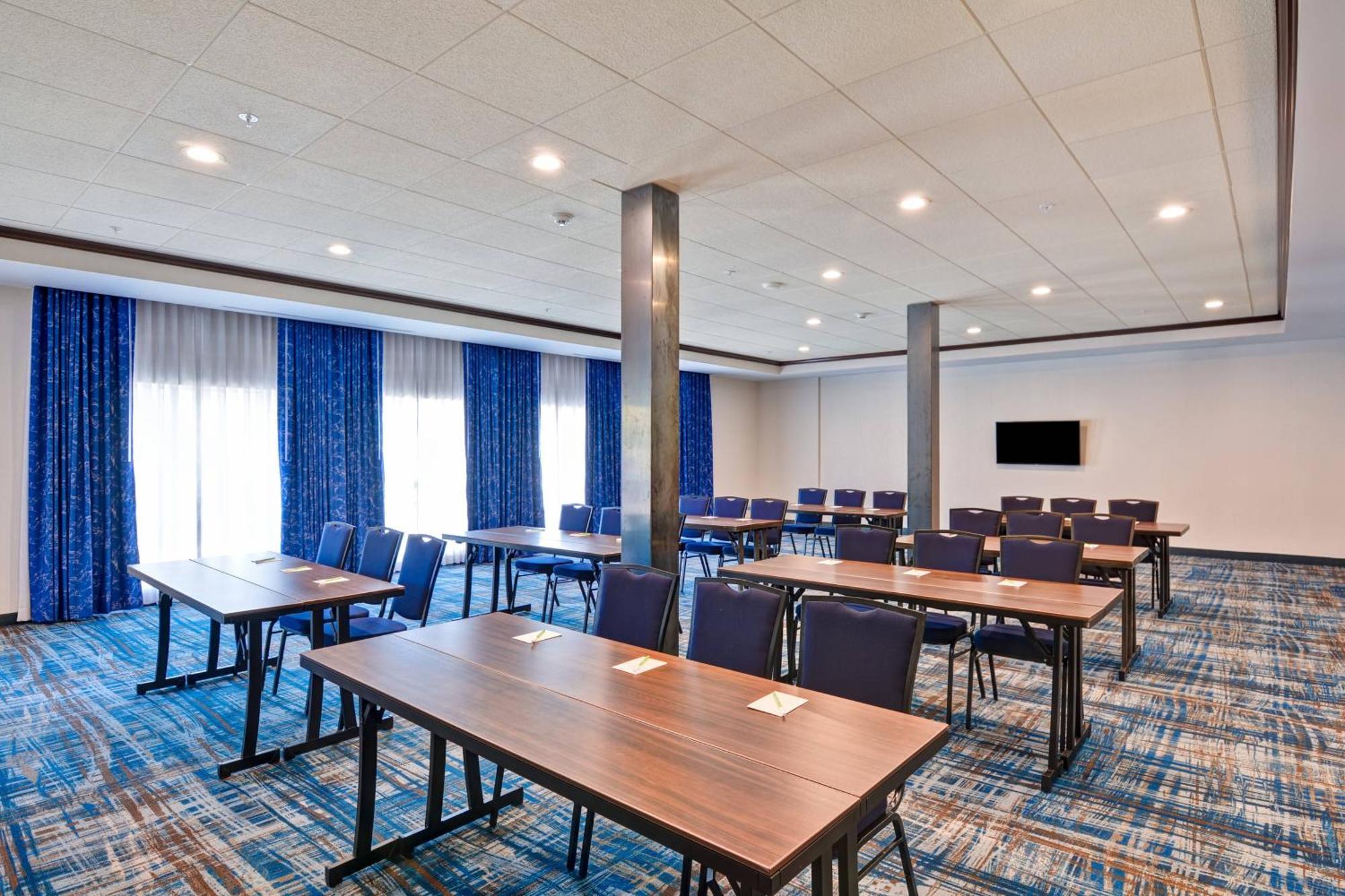 Courtyard By Marriott Long Island Islip/Courthouse Complex Hotel Central Islip Eksteriør billede